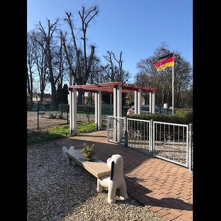 Neu! Ferienhuette Tiny House Villa Schoningen Екстериор снимка